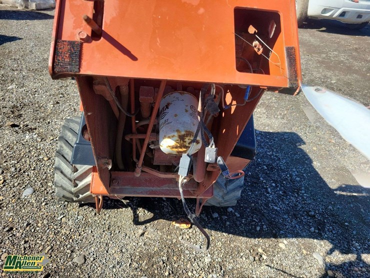 ditch-witch-1020-image-8