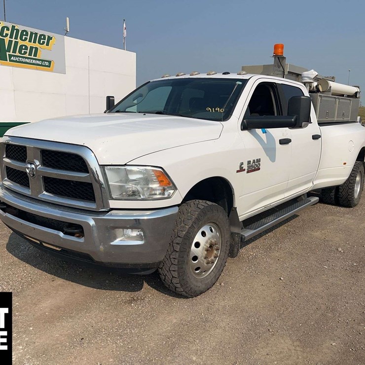 2015 DODGE 3500