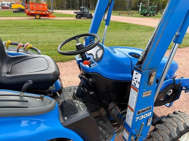 new-holland-tc25d-image-38