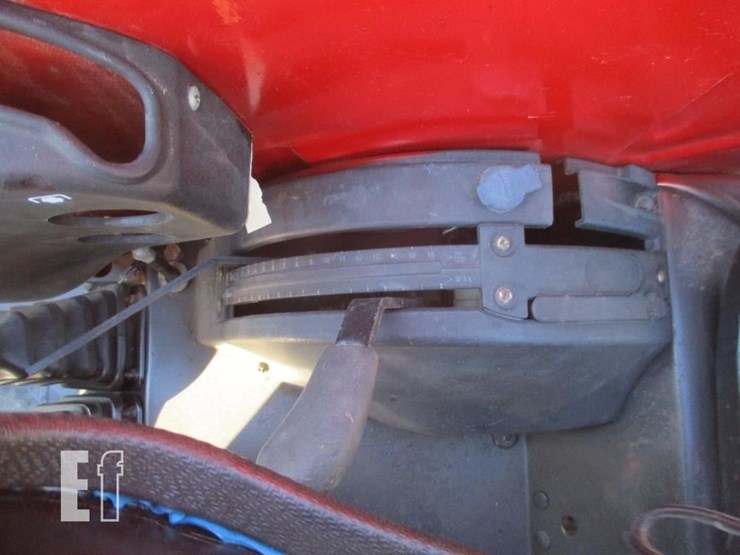 2009-case-ih-farmall-65c-image-9