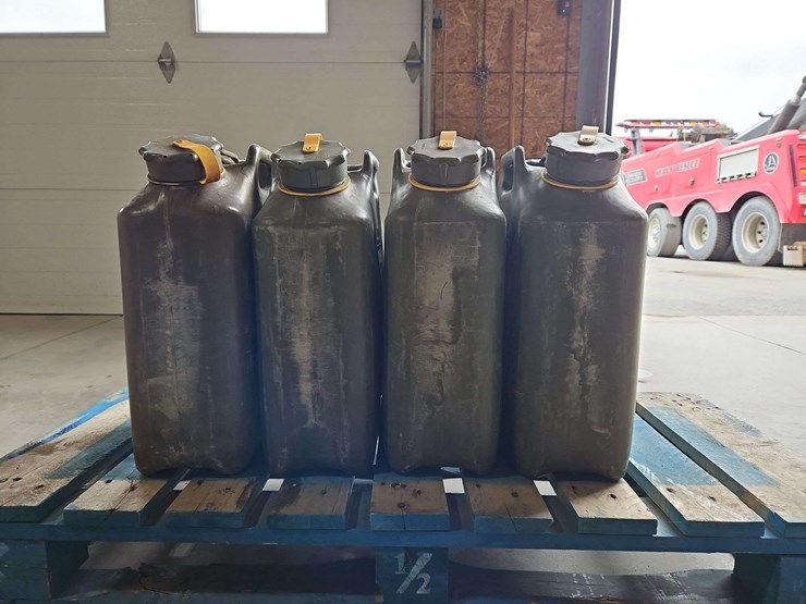 4-20l-diesel-fuel-cans-image-1