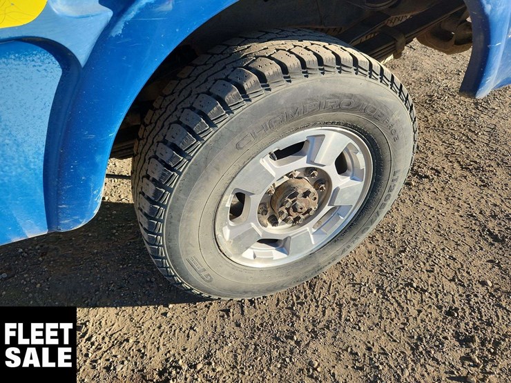 2011-chevrolet-silverado-3500hd-image-13