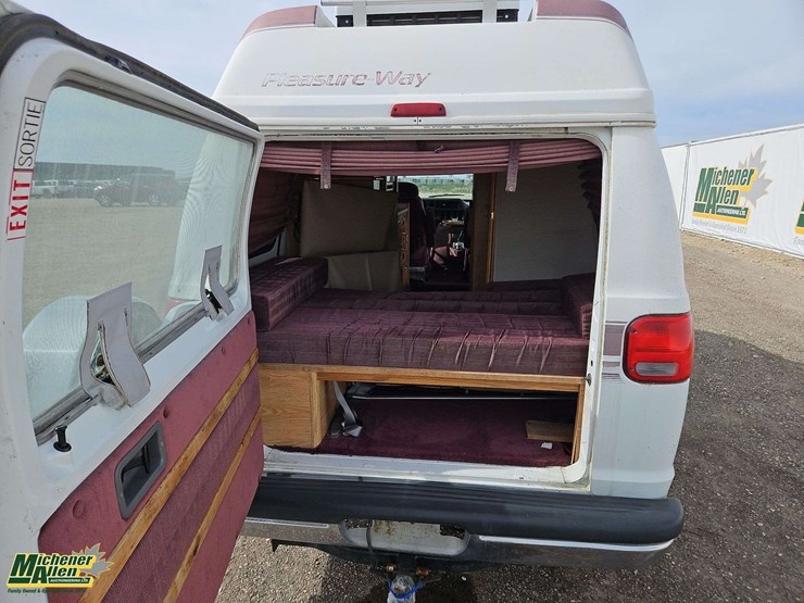 1995-dodge-ram-van-image-20