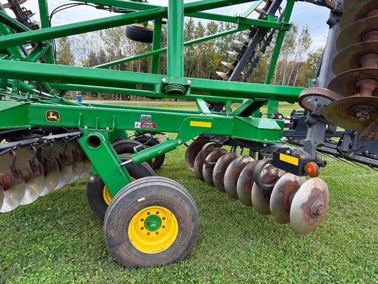 john-deere-2623-image-36