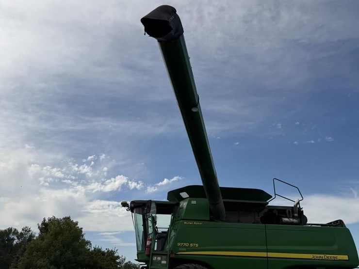 2009-john-deere-9770-sts-image-100