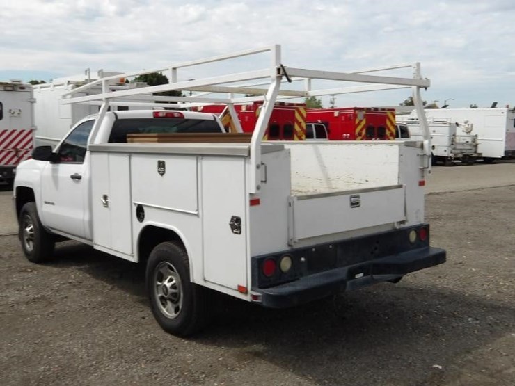 2015-chevrolet-2500-image-5