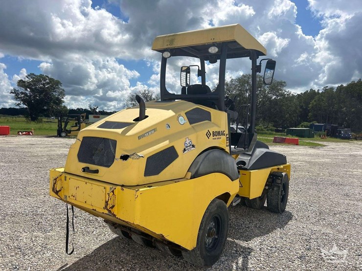 2017-bomag-bw11-image-3