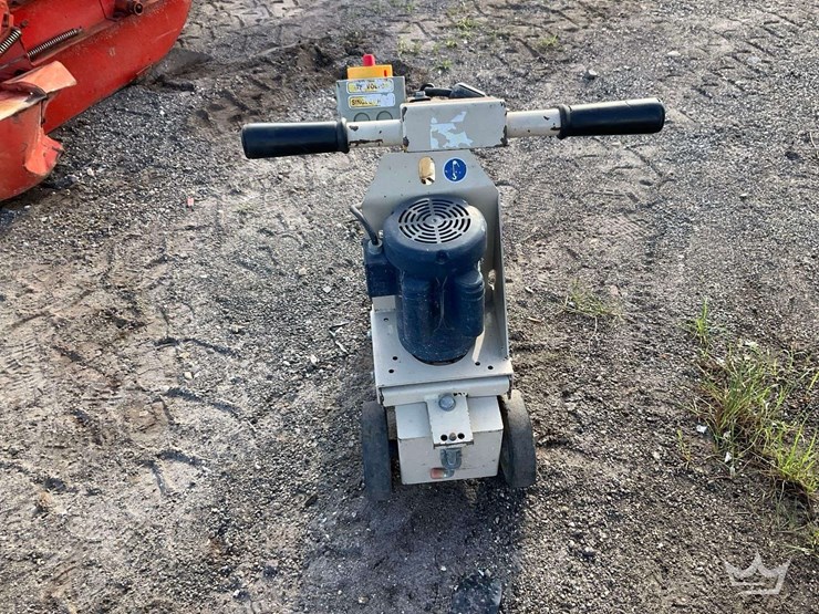 edco-tmc-7-2l-magna-trap-7in-electric-edge-grinder-image-12