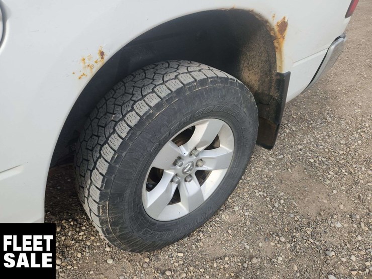 2014-dodge-1500-image-11