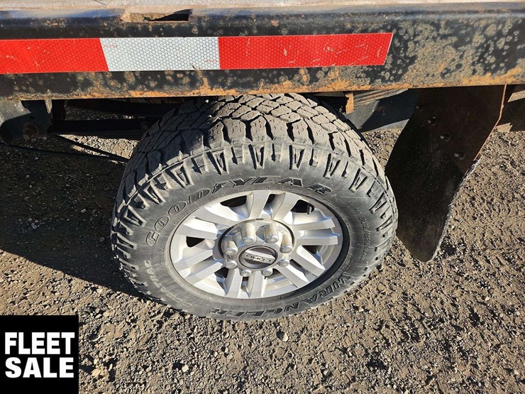 2021-ford-f350-image-10