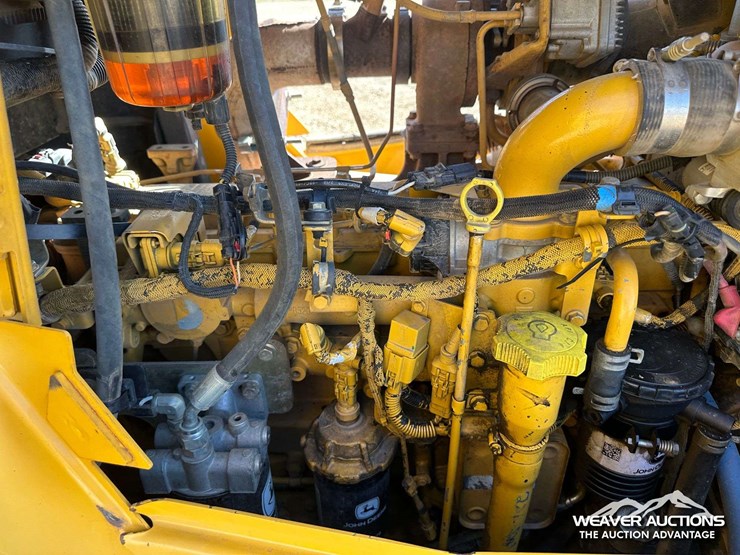 john-deere-10-image-48
