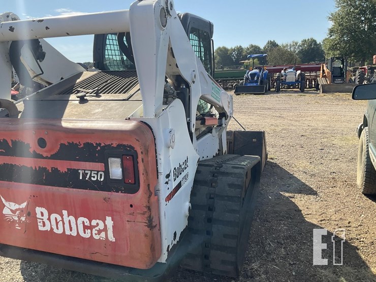 2015-bobcat-t750-image-4