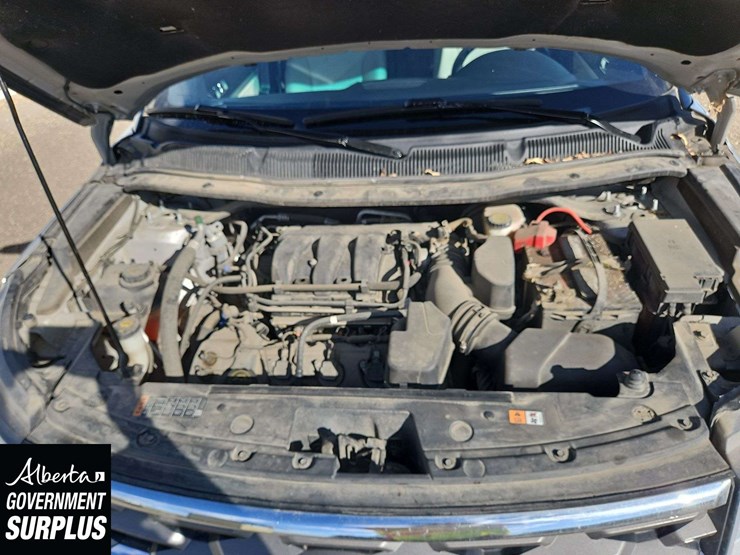 2018-ford-explorer-image-23