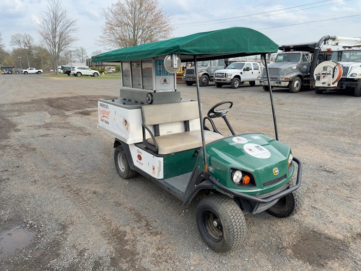 club-car-beverage-cart-image-7