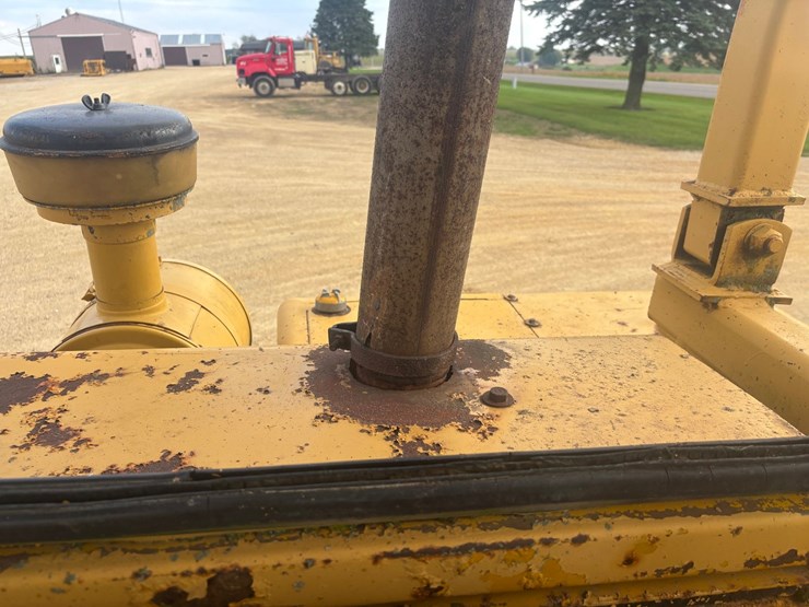 caterpillar-613-image-32