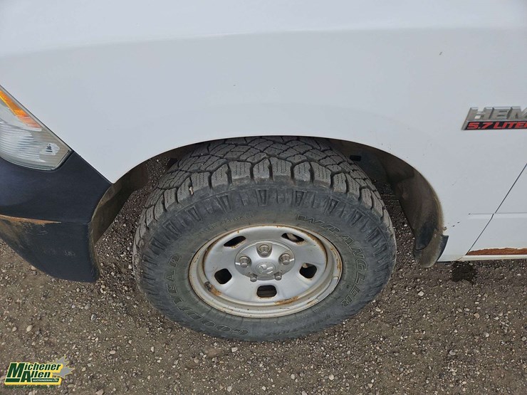 2014-dodge-1500-image-9