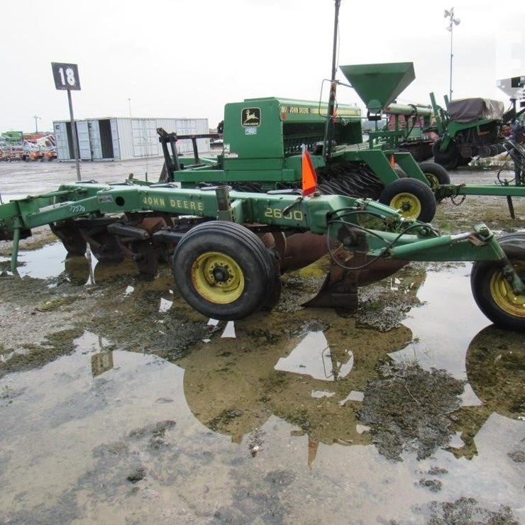 JOHN DEERE 2600