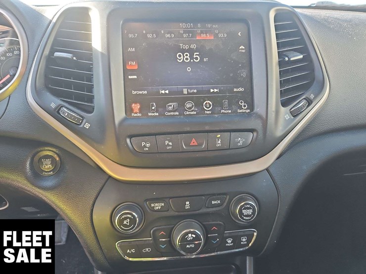 2014-jeep-cherokee-image-15
