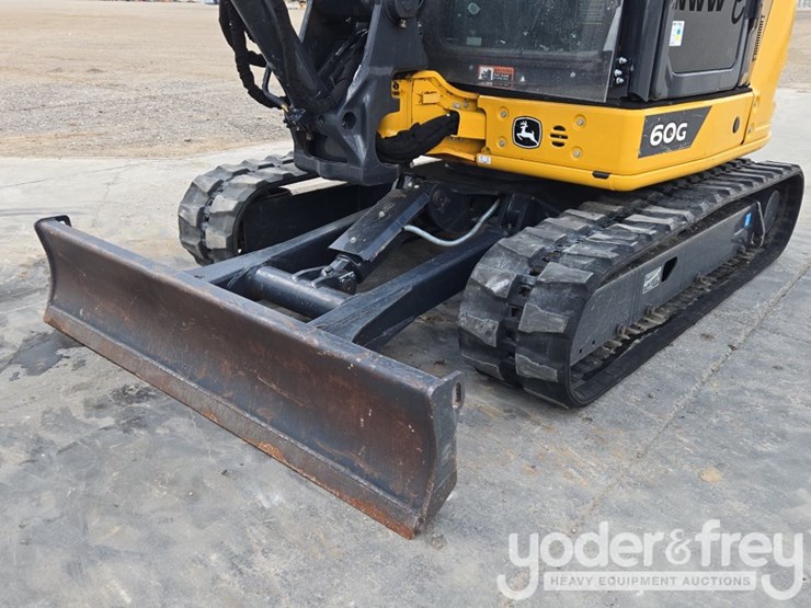 2020-deere-60g-image-18