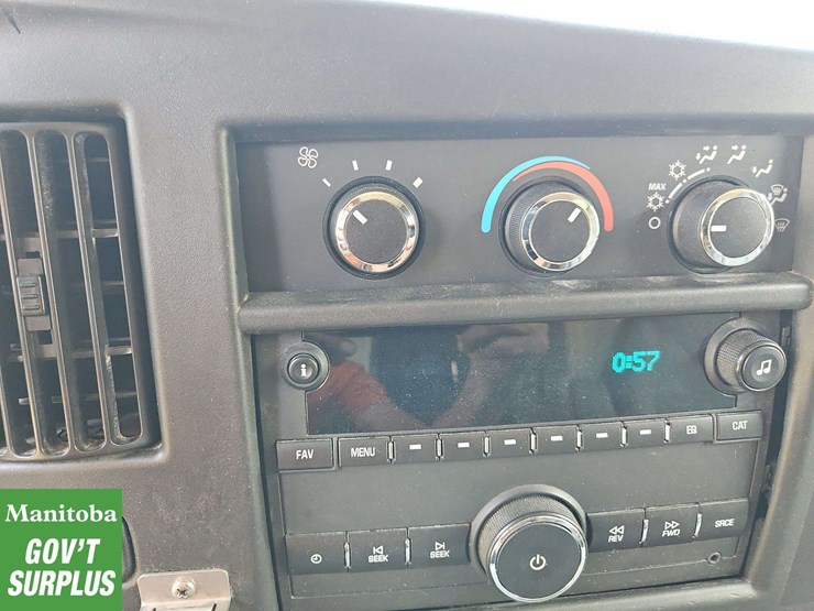 2020-chevrolet-express-s/a-ambulance-image-28