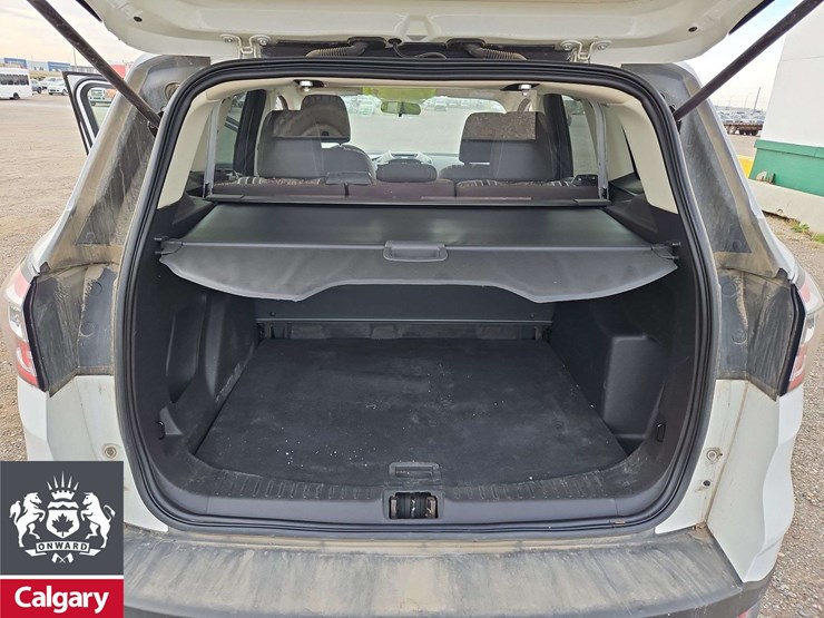 2017-ford-escape-se-image-17