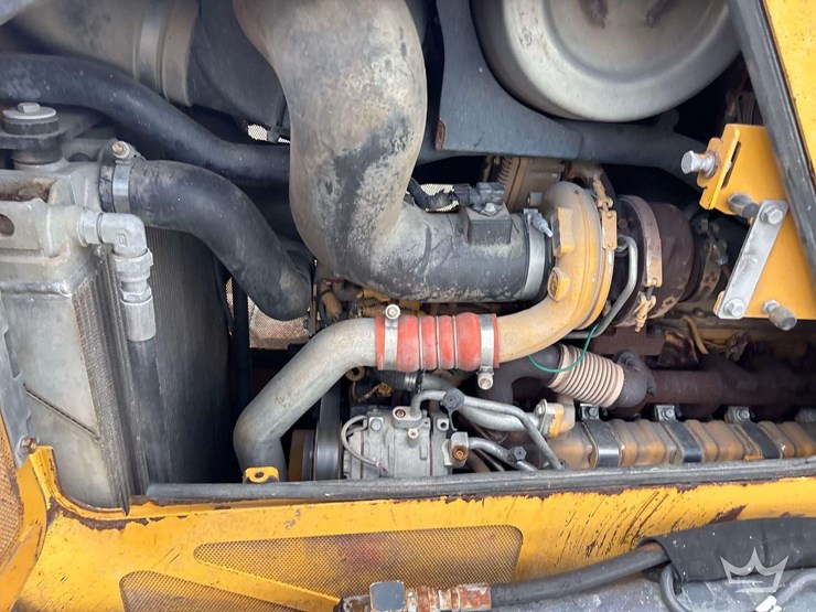 2020-deere-750l-lgp-image-12