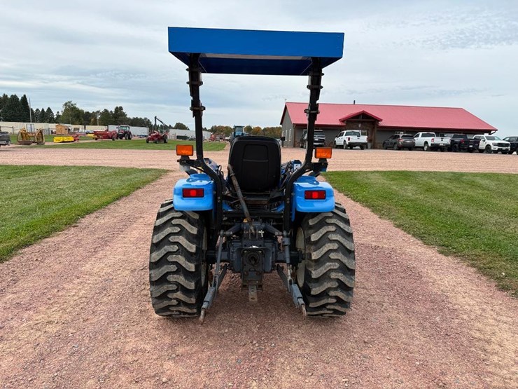 new-holland-tc25d-image-4