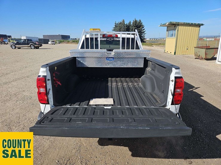 2015-chevrolet-silverado-1500-image-15