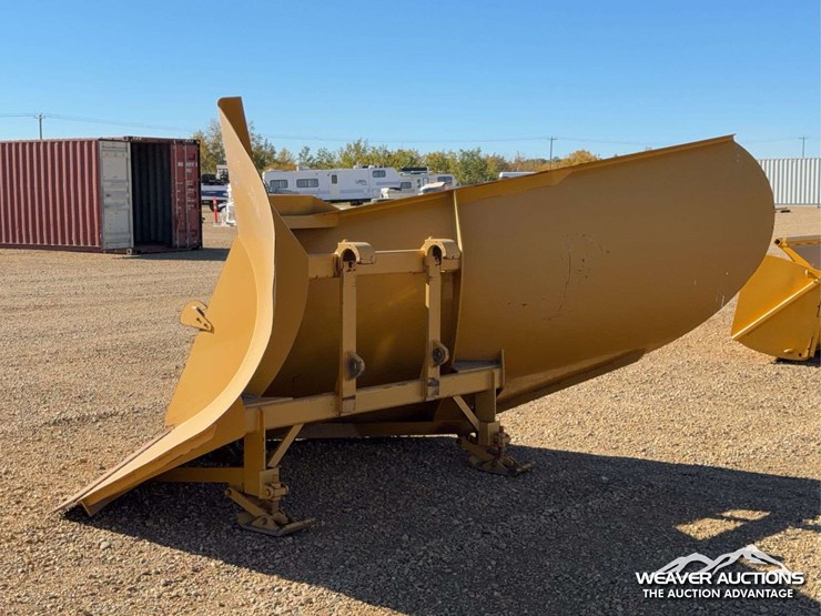 caterpillar-10-image-4