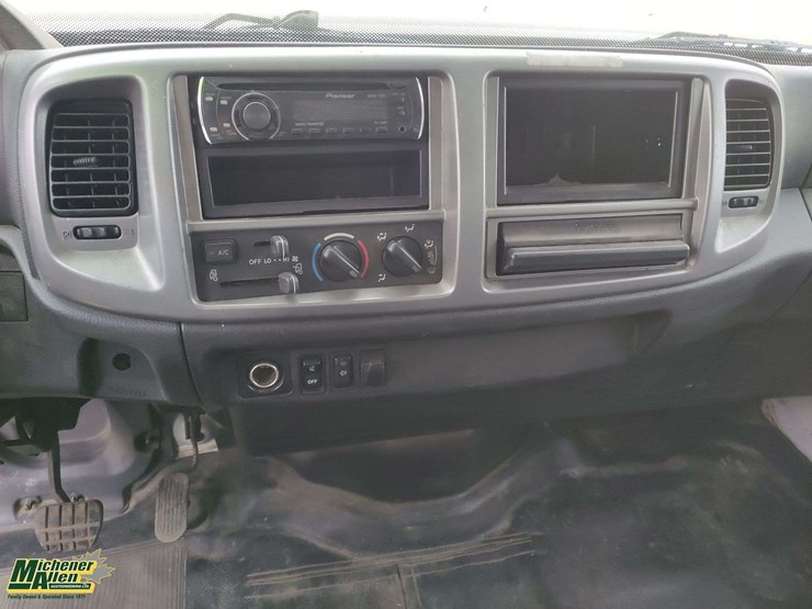 2009-hino-238-image-12