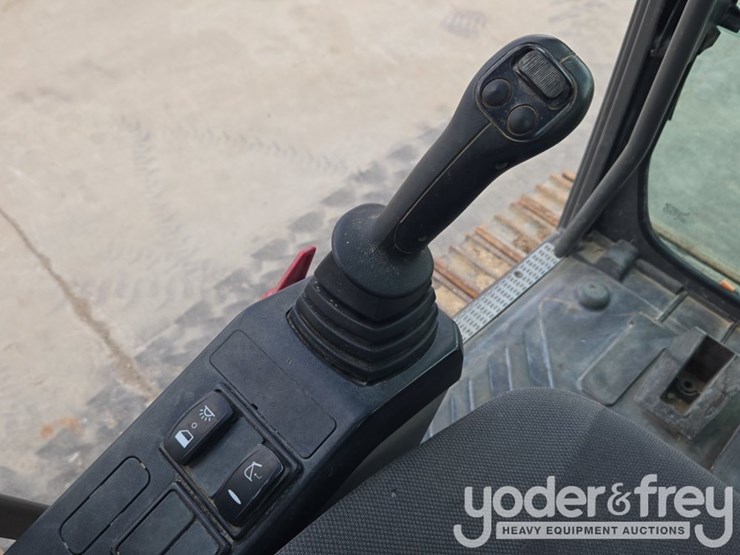 2021-volvo-ec200el-image-76