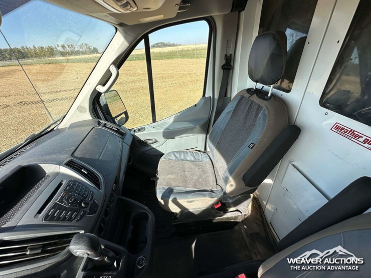 2019-ford-transit-image-8