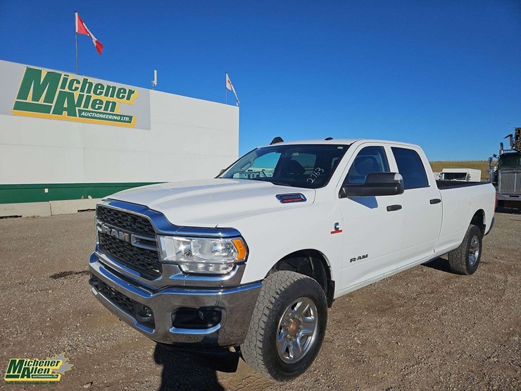 2019-ram-3500-tradesman-image-1