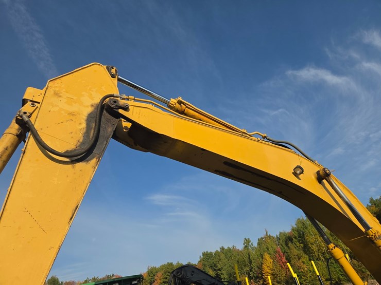 caterpillar-330b-image-17