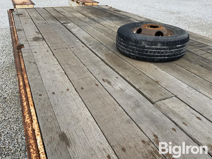 2002-felling-de-292-tri/a-flatbed-trailer-for-parts-image-19