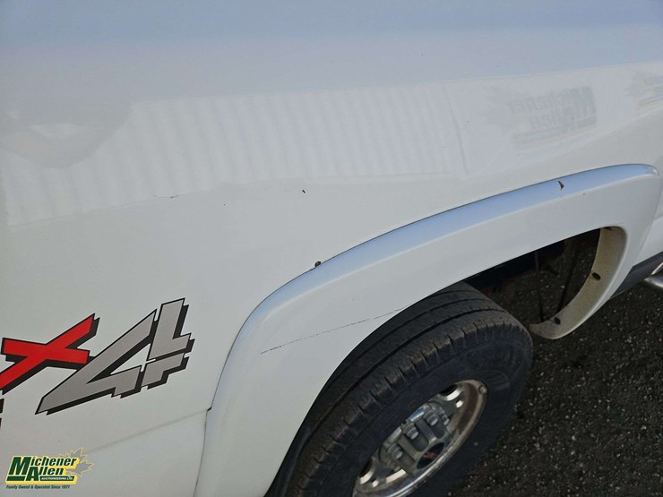 gmc-sierra-2500hd-image-36