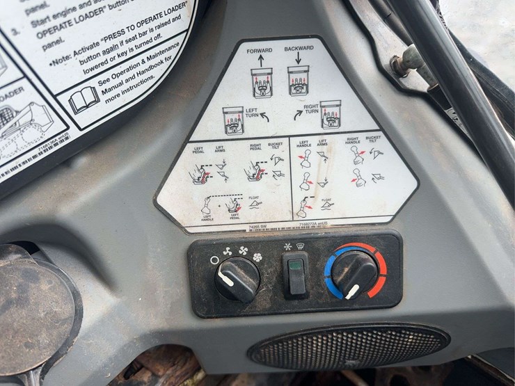 2019-bobcat-t595-image-23