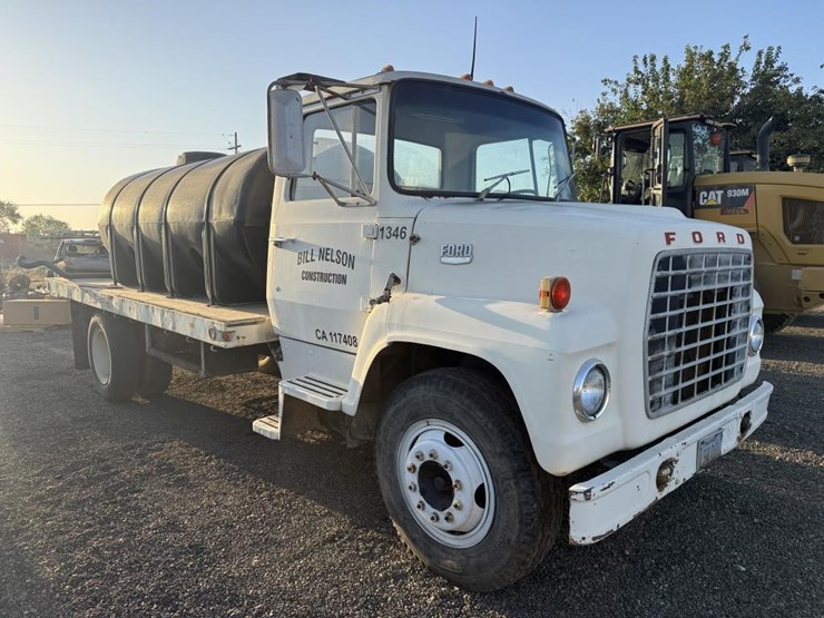 ford-f700-image-2