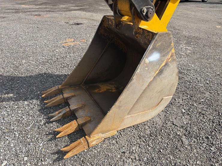 caterpillar-307-image-18