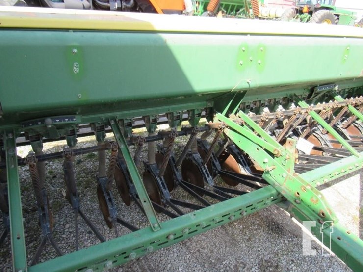 john-deere-8300-image-6