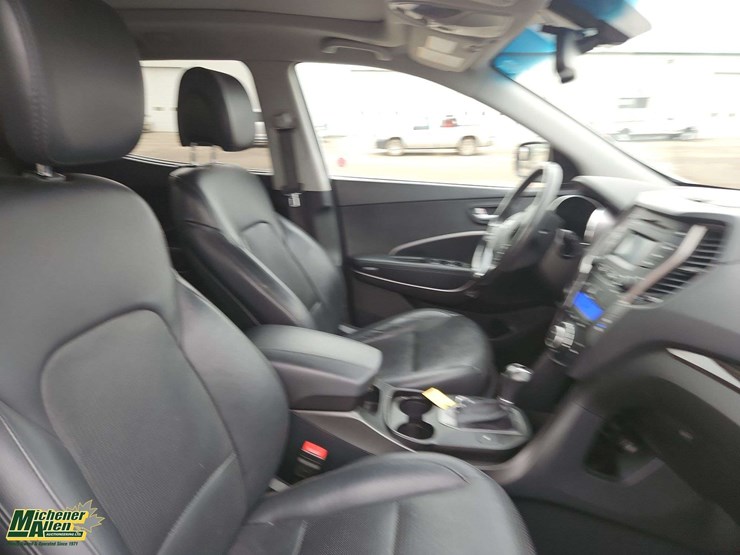 2014-hyundai-santa-fe-sport-image-17