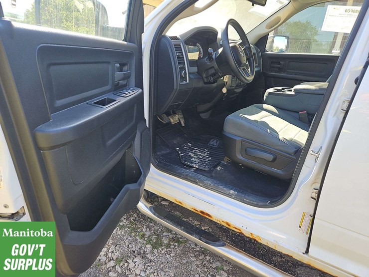 2015-dodge-1500-image-16