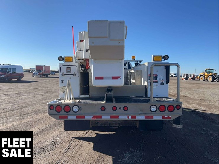 2020-ford-f550-image-6