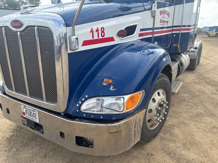 2014-peterbilt-384-image-7