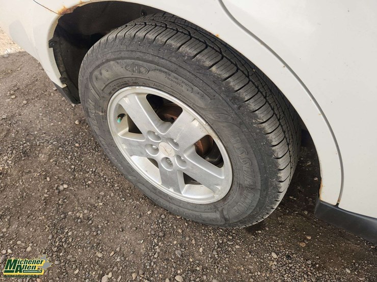 2010-mitsubishi-outlander-image-33