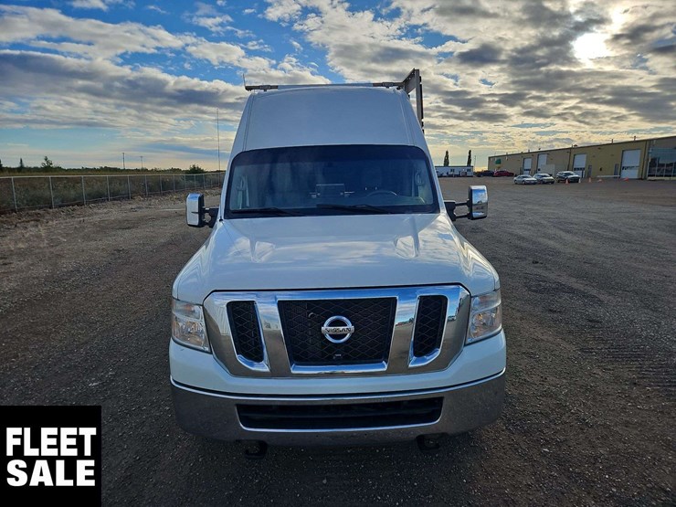 2019-nissan-nv3500hd-image-13