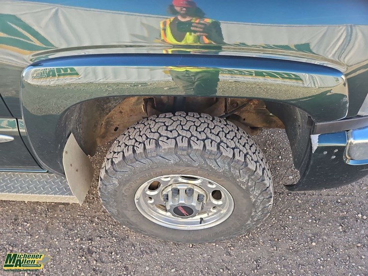 2004-gmc-sierra-2500hd-image-10