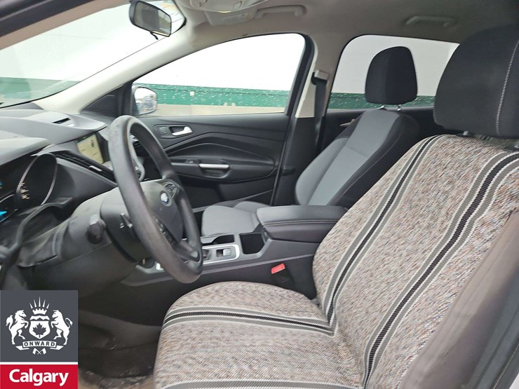 2017-ford-escape-se-image-13