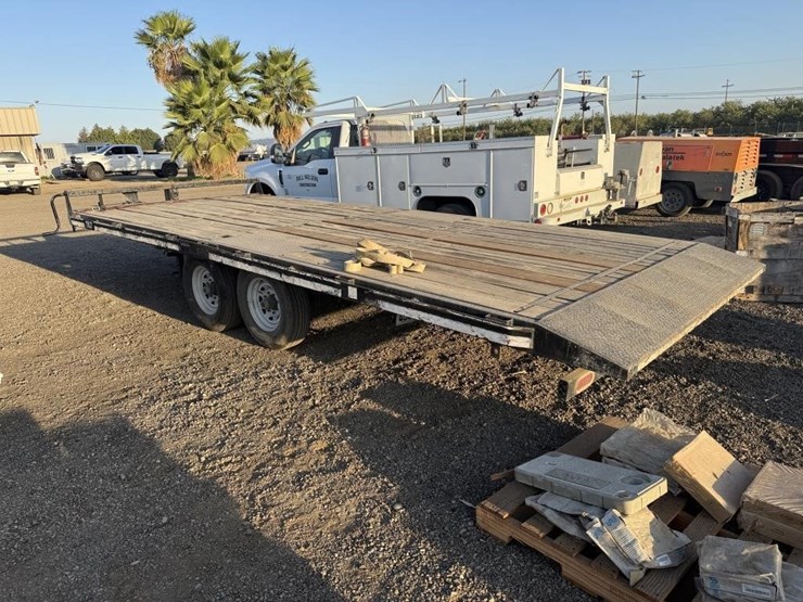 2020-econoline-tilt-deck-trailer-image-2