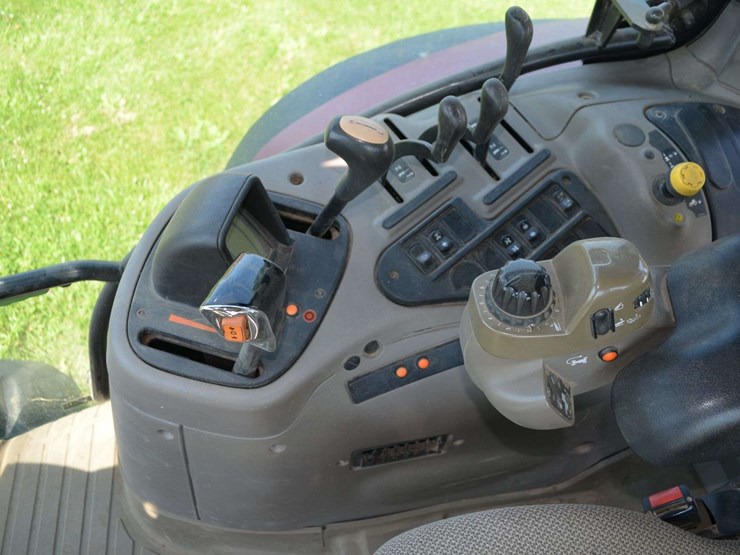case-ih-125-image-22